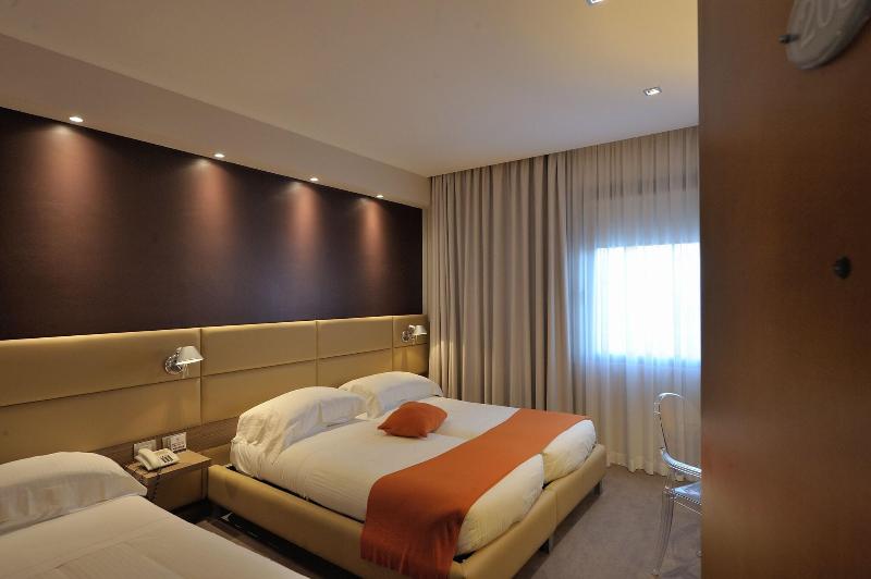 Dal Moro Gallery Hotel - Oda