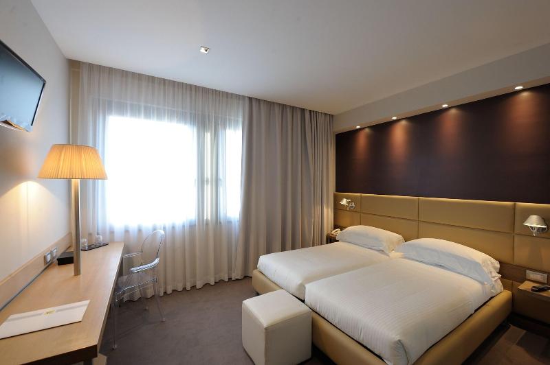 Dal Moro Gallery Hotel - Oda
