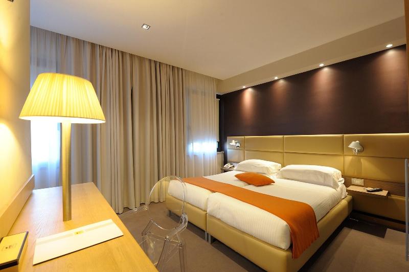 Dal Moro Gallery Hotel - Oda