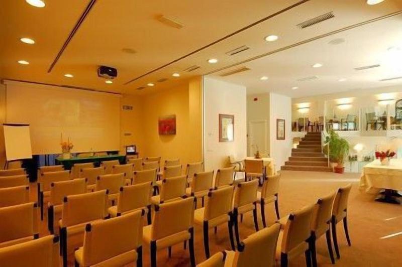 Dal Moro Gallery Hotel - Oda