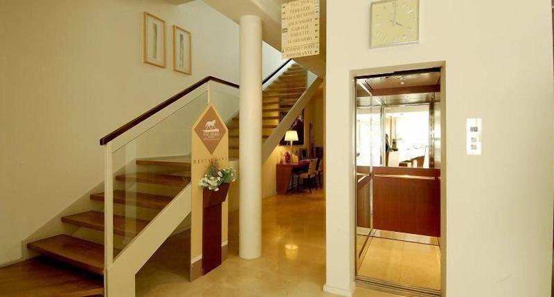 Dal Moro Gallery Hotel - Oda