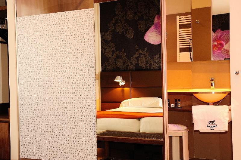 Dal Moro Gallery Hotel - Oda