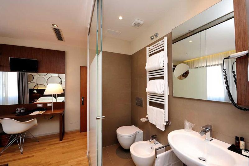 Dal Moro Gallery Hotel - Oda