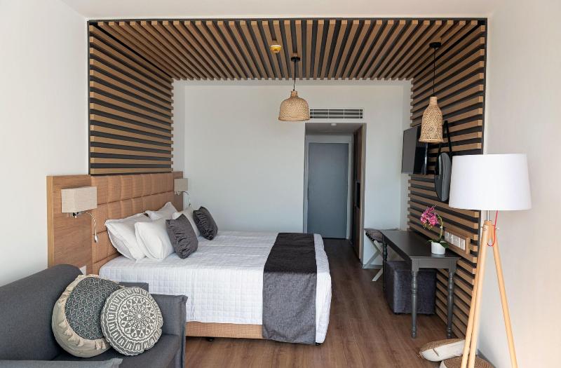 Piere Anne Beach Hotel - Oda
