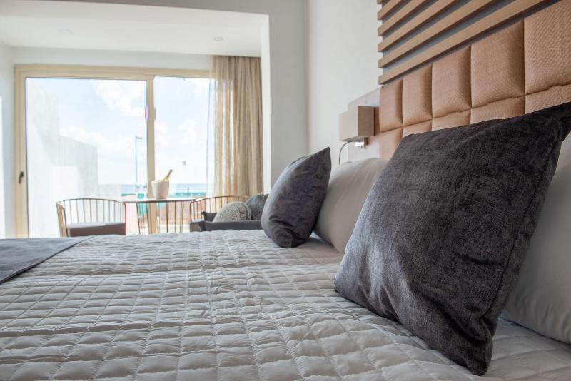 Piere Anne Beach Hotel - Oda