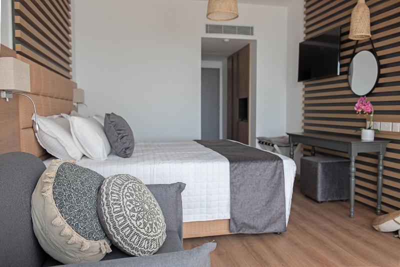 Piere Anne Beach Hotel - Oda