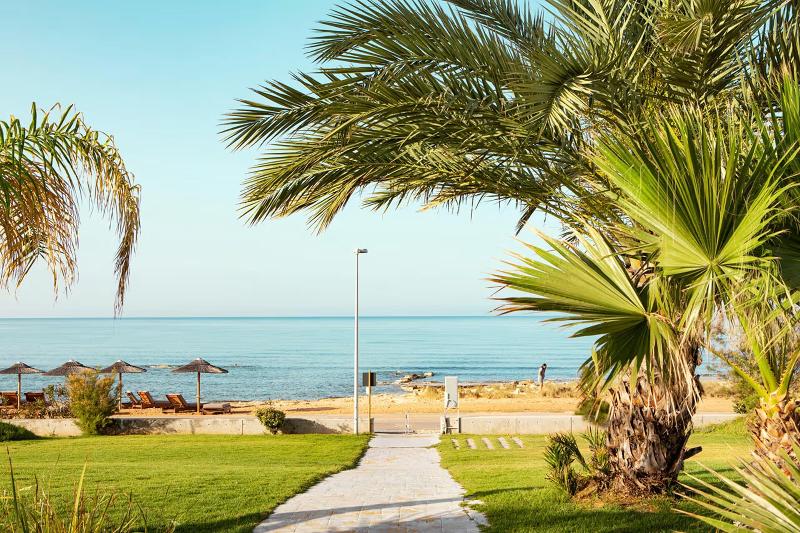 Piere Anne Beach Hotel - Plaj