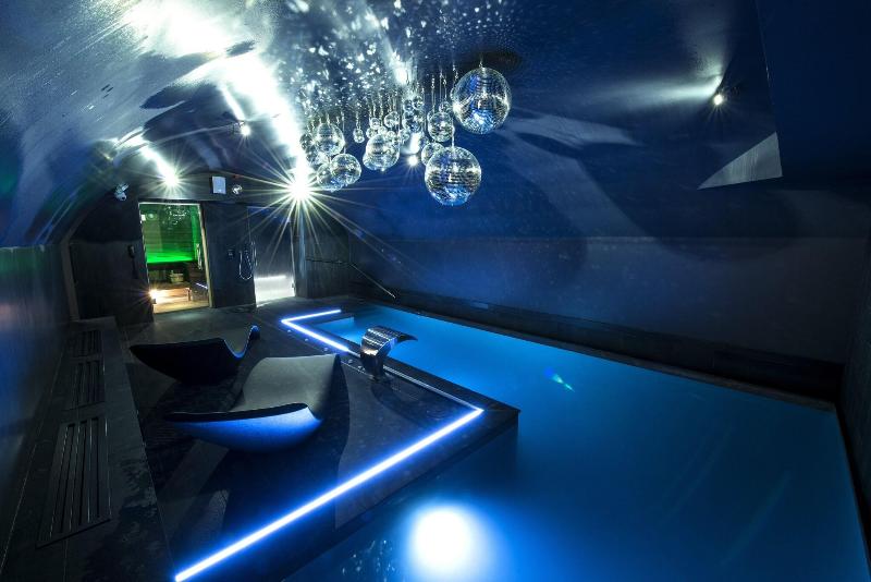 Vertigo Hotel, Dijon, a Member of Design Hotels - Havuz
