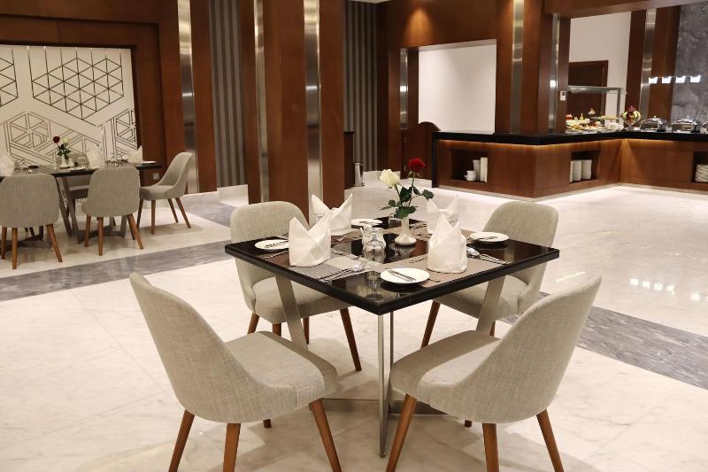 Le Meridien Hotel Medina - Restoran