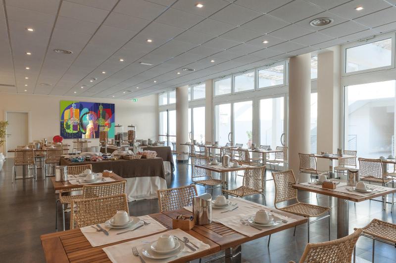 19 Summer Suites - Restoran