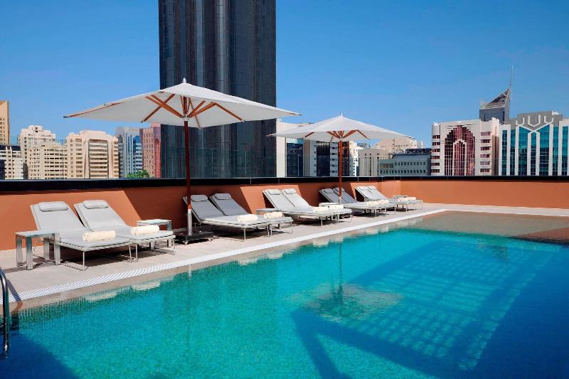 Courtyard World Trade Center, Abu Dhabi - Havuz