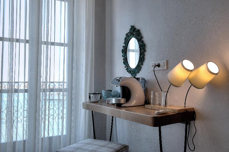 Elia Zampeliou Boutique Hotel - Oda