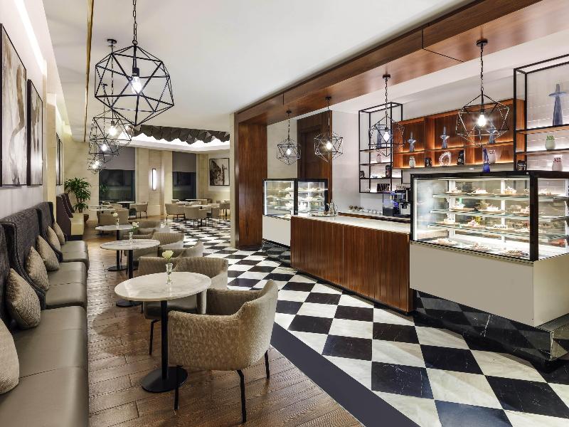 Movenpick Hotel & Residences Hajar Tower Makkah - Restoran