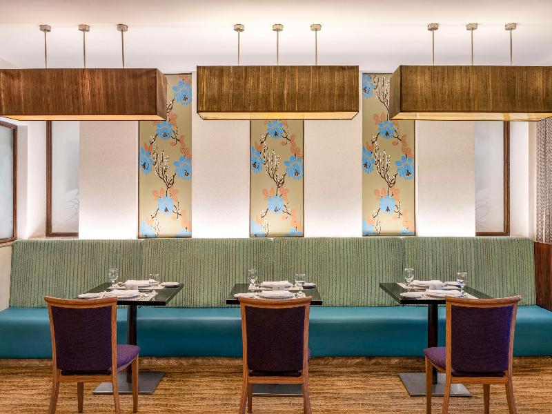 Movenpick Hotel & Residences Hajar Tower Makkah - Restoran