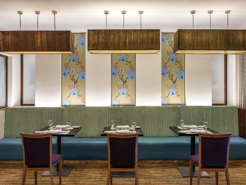 Movenpick Hotel & Residences Hajar Tower Makkah - Restoran