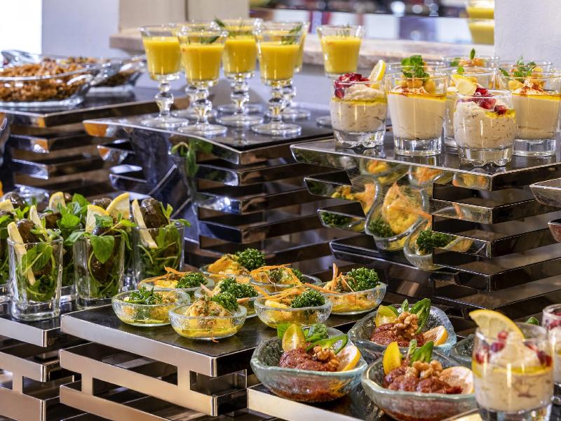 Movenpick Hotel & Residences Hajar Tower Makkah - Restoran