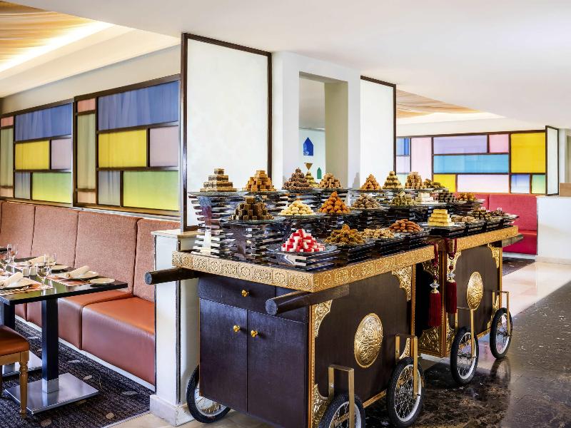 Movenpick Hotel & Residences Hajar Tower Makkah - Restoran