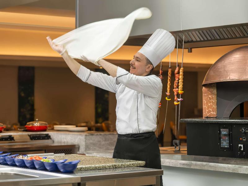 Movenpick Hotel & Residences Hajar Tower Makkah - Restoran