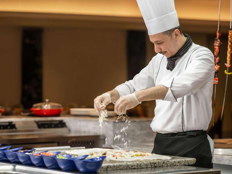 Movenpick Hotel & Residences Hajar Tower Makkah - Restoran