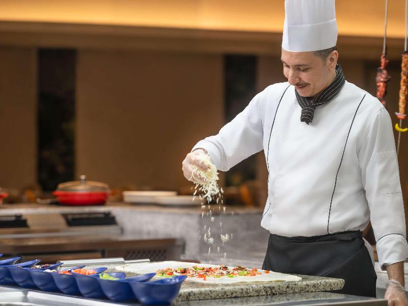 Movenpick Hotel & Residences Hajar Tower Makkah - Restoran