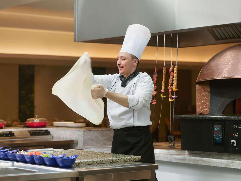 Movenpick Hotel & Residences Hajar Tower Makkah - Restoran