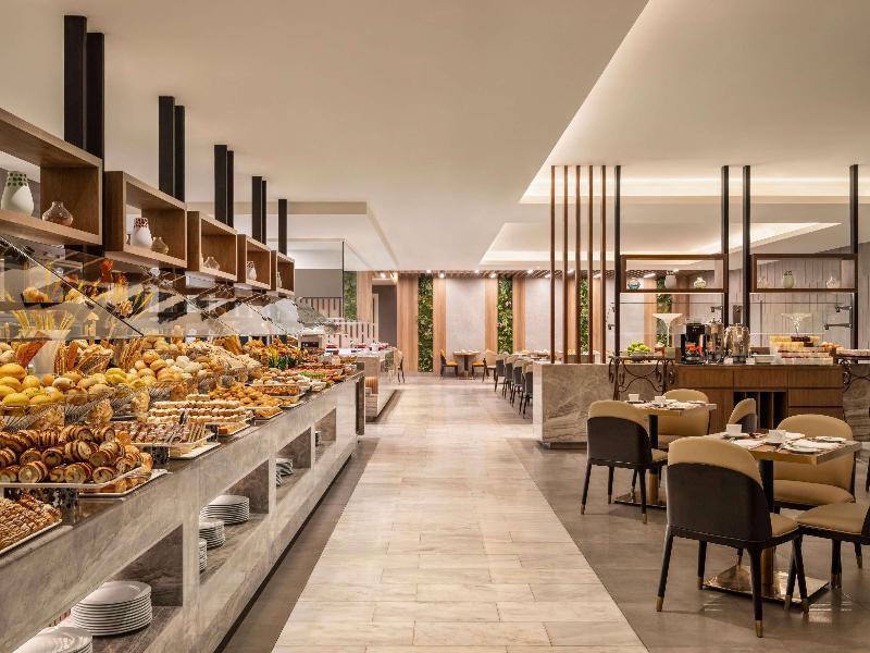 Movenpick Hotel & Residences Hajar Tower Makkah - Restoran
