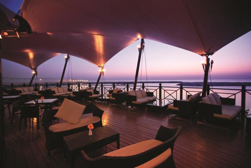 Movenpick Beach Resort Al Khobar - Restoran