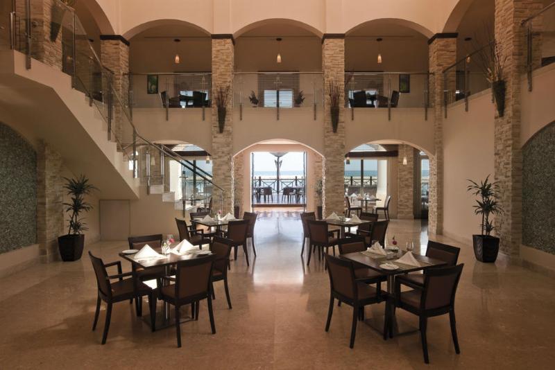 Movenpick Beach Resort Al Khobar - Restoran