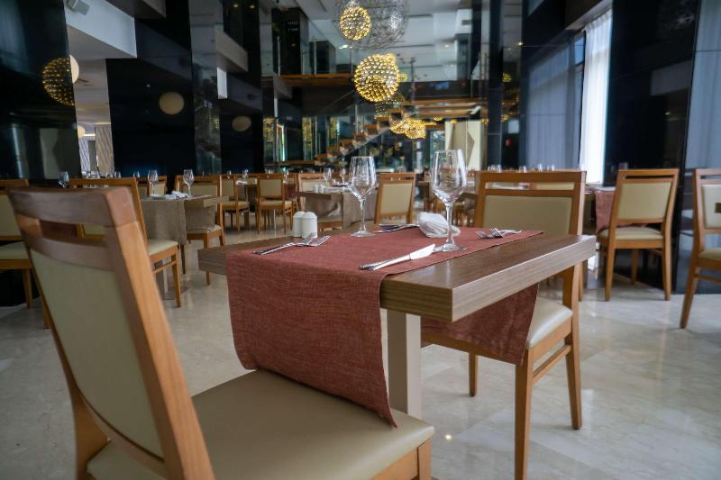 Royal Tulip City Center - Restoran