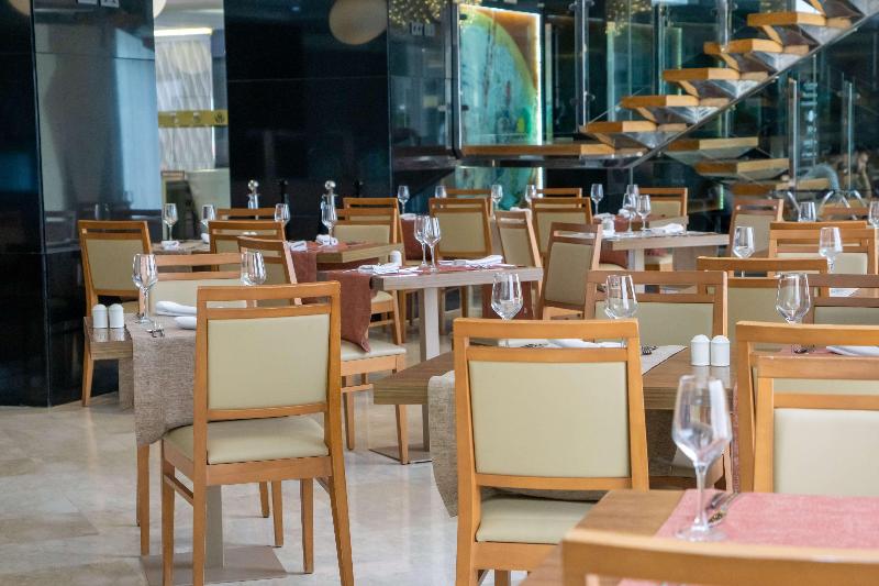 Royal Tulip City Center - Restoran