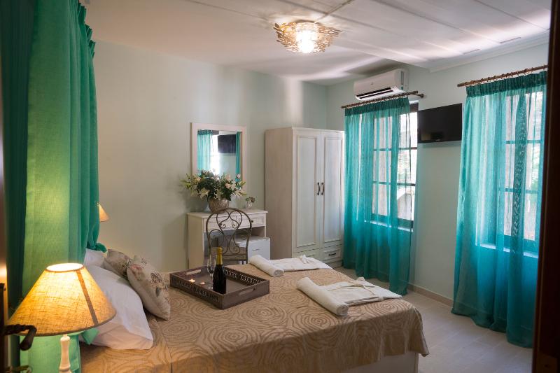 Elia Portou Rooms - Oda