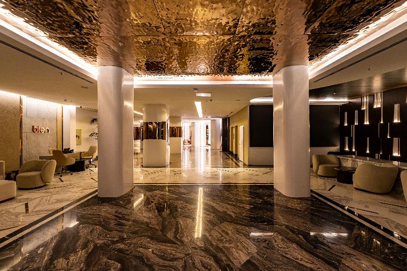 Qlusive Hotel - Lobi