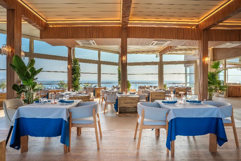 Qlusive Hotel - Restoran