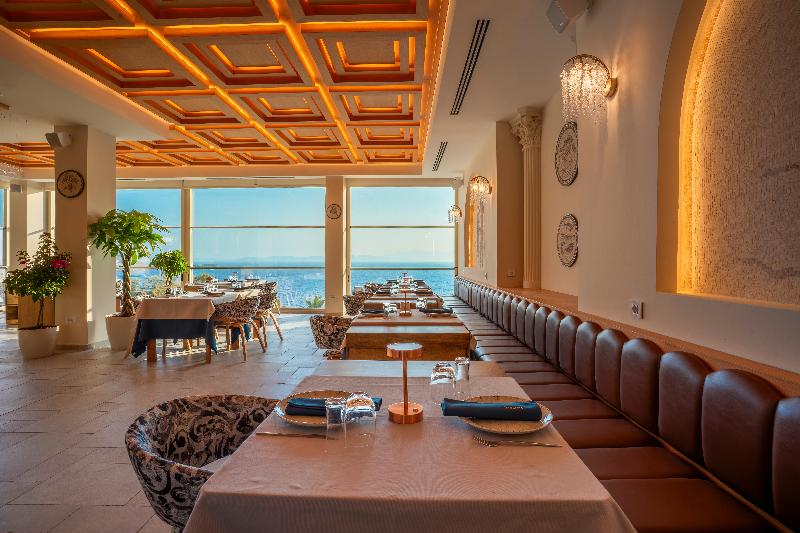 Qlusive Hotel - Restoran