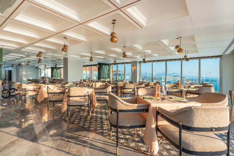 Qlusive Hotel - Restoran