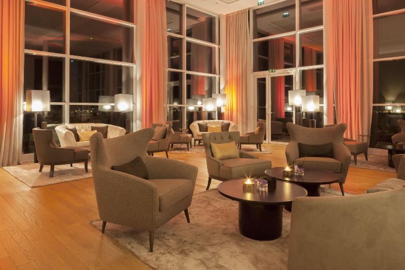 AC Hotel by Marriott Paris Le Bourget Airport - Bar