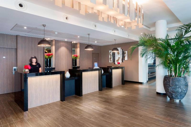 AC Hotel by Marriott Paris Le Bourget Airport - Lobi