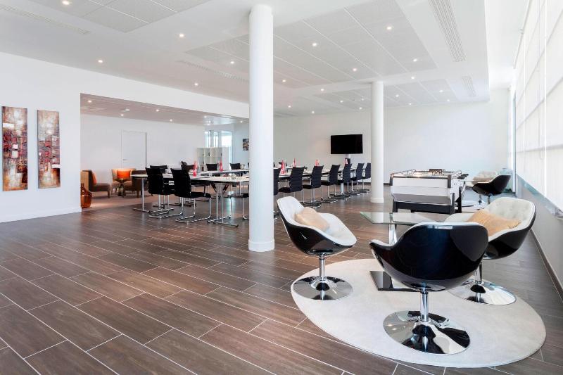 AC Hotel by Marriott Paris Le Bourget Airport - Toplantı