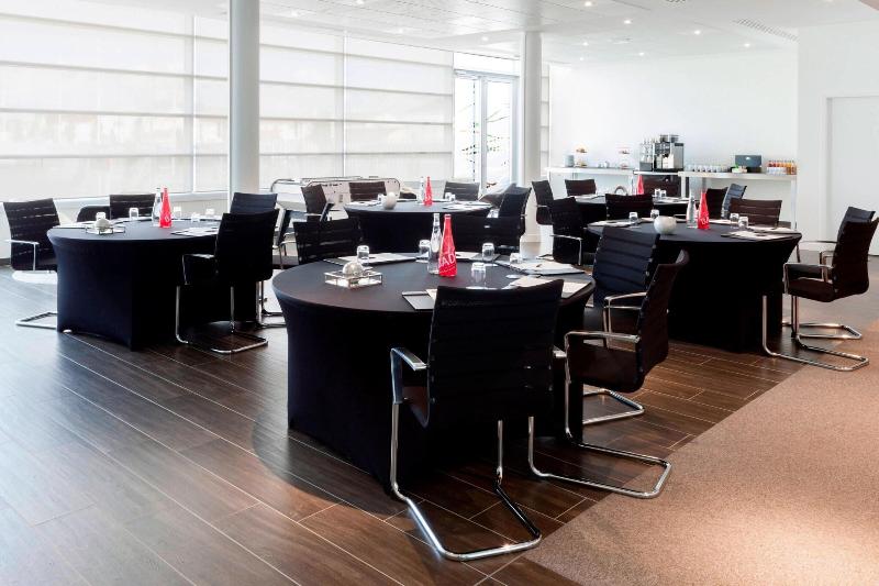 AC Hotel by Marriott Paris Le Bourget Airport - Toplantı