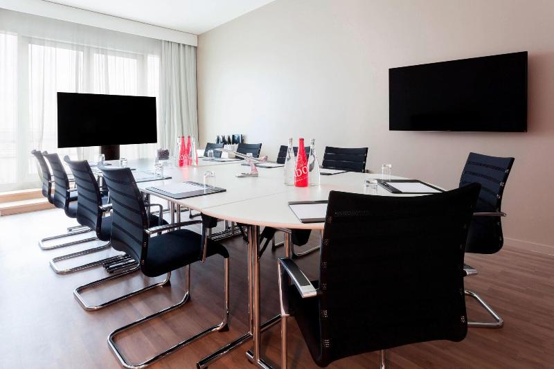 AC Hotel by Marriott Paris Le Bourget Airport - Toplantı