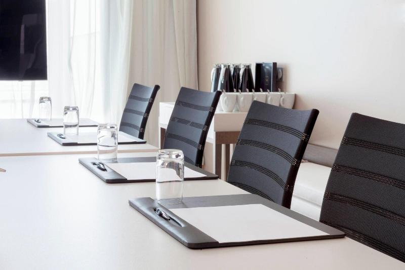 AC Hotel by Marriott Paris Le Bourget Airport - Toplantı