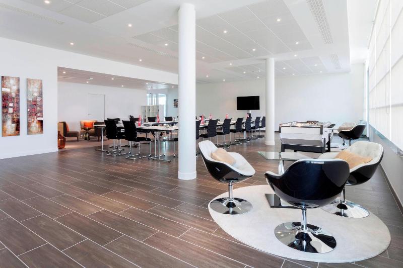 AC Hotel by Marriott Paris Le Bourget Airport - Toplantı