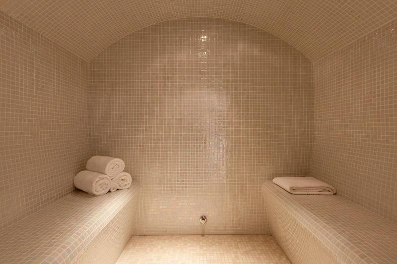 AC Hotel by Marriott Paris Le Bourget Airport - Aktivite