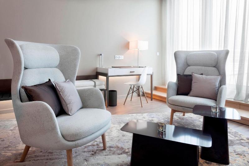 AC Hotel by Marriott Paris Le Bourget Airport - Oda