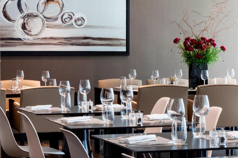 AC Hotel by Marriott Paris Le Bourget Airport - Restoran
