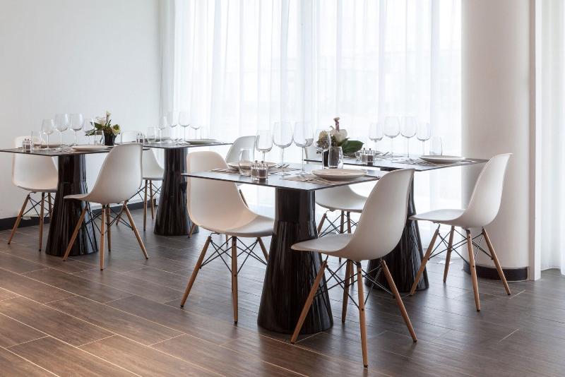 AC Hotel by Marriott Paris Le Bourget Airport - Restoran