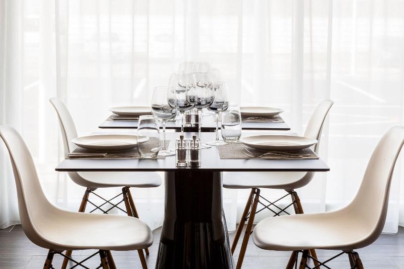 AC Hotel by Marriott Paris Le Bourget Airport - Restoran
