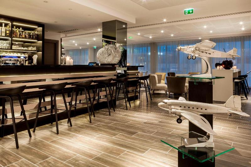 AC Hotel by Marriott Paris Le Bourget Airport - Restoran