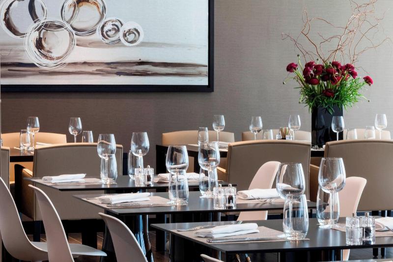 AC Hotel by Marriott Paris Le Bourget Airport - Restoran