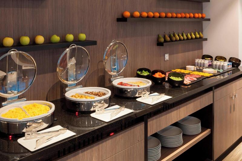 AC Hotel by Marriott Paris Le Bourget Airport - Restoran